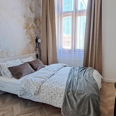 Lion Apartments - Premium Studio With Balcony Krakow Exterior photo